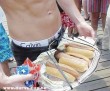 Egy hotdog-ot?